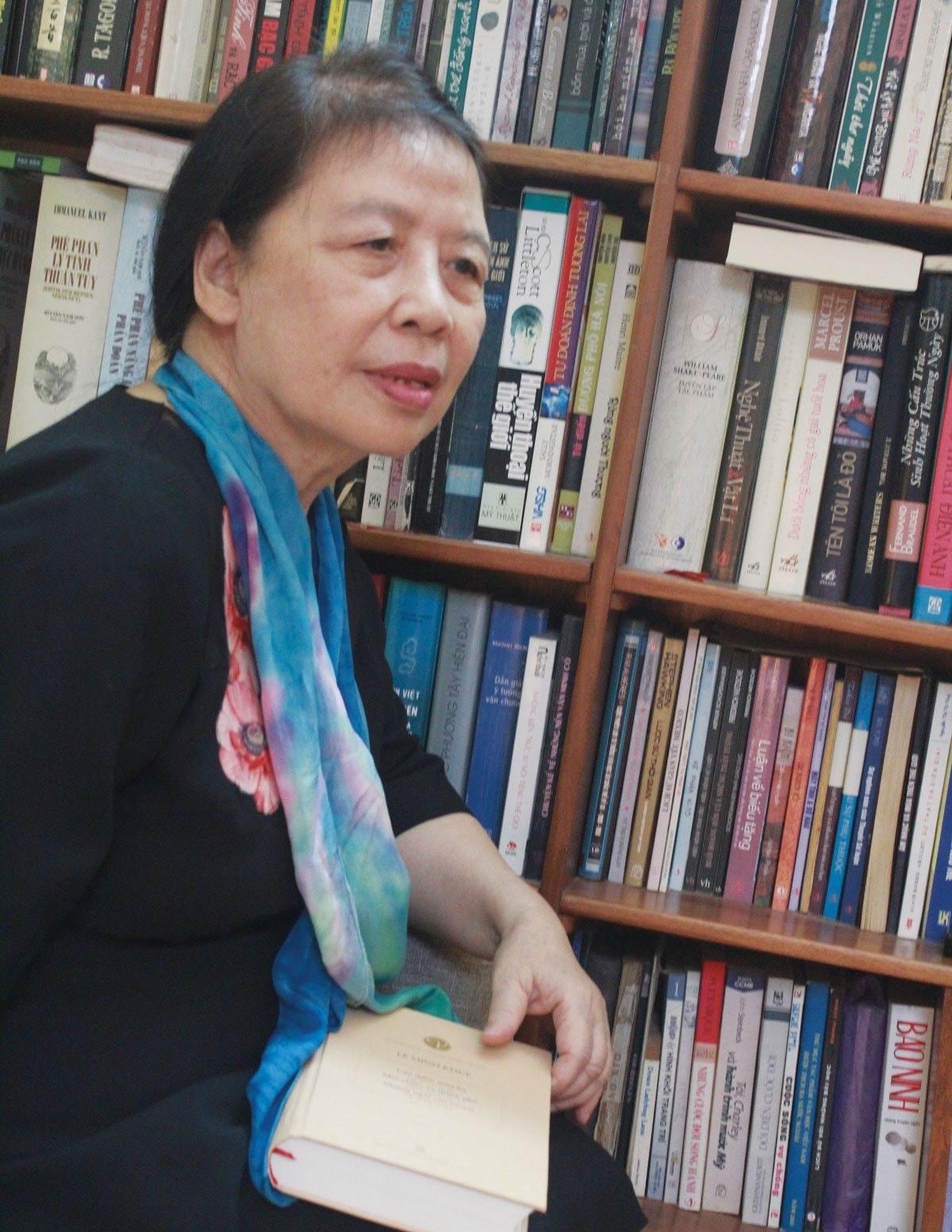 Nhà văn Lê Minh Khuê: Lặng lẽ sống, lặng lẽ viết