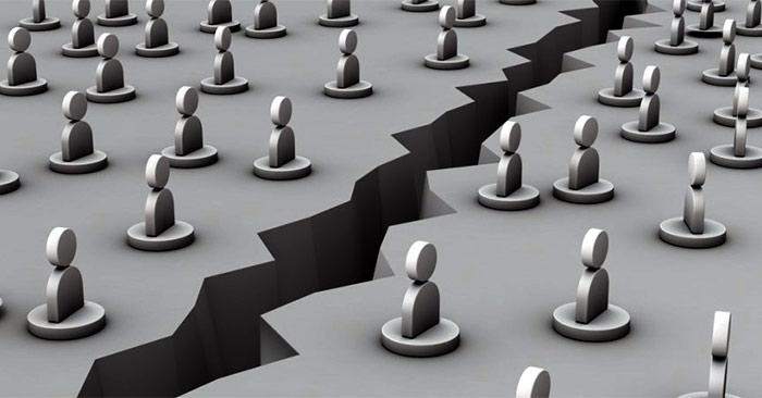 Thói quen gây bè phái, chia rẽ tập thể lớp