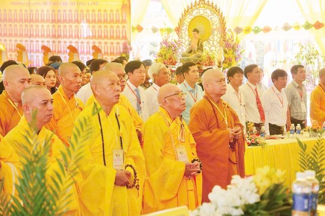 Chư tôn đức, đại biểu tham dự buổi lễ