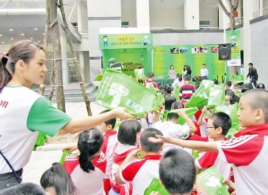 MỘT SỐ ĐỀ SUẤT BIỆN PHÁP GIẢM THIỂU VÀ TÁI SỬ DỤNG TÚI NI LÔNG.
