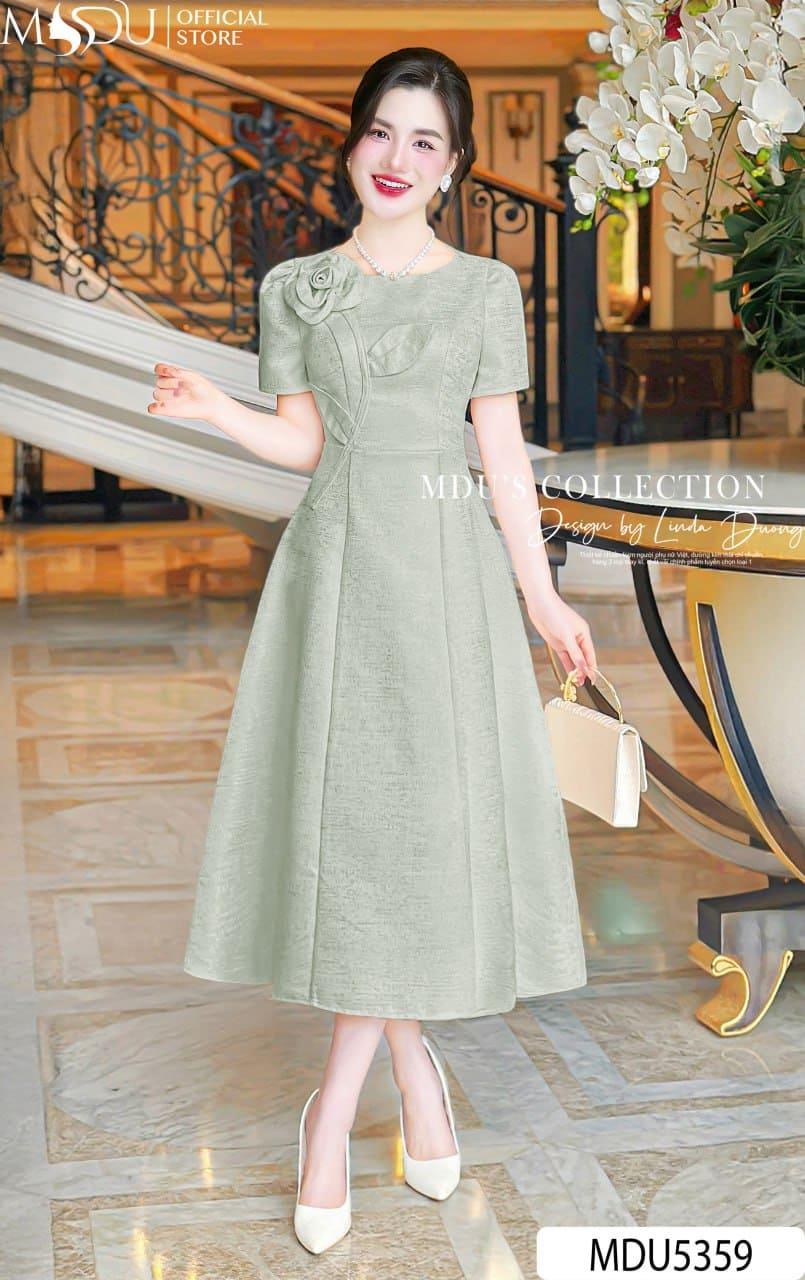 Tìm Hiểu Về Đầm Chữ A Dáng Dài: Nguồn Gốc Và Ý Nghĩa