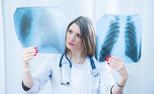 Áp 2 ngón tay vào nhau không thấy khoảng hở: Cảnh giác với bệnh nan y