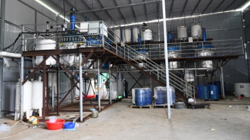 Dây chuyền sản xuất ma túy.