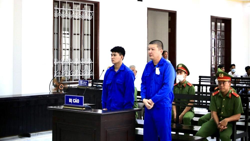 Lấy súng bắn người