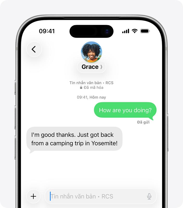 Trong iOS 26, bạn có thể gửi tin nhắn RCS từ iPhone. Những tin nhắn này xuất hiện dưới dạng bong bóng màu xanh lục.