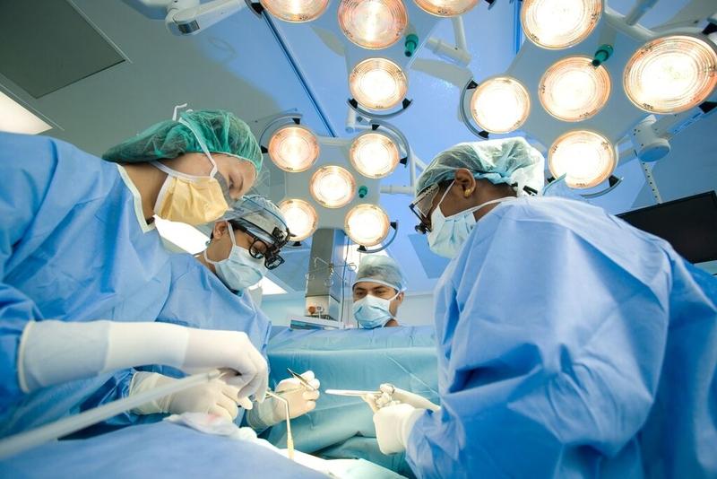 Nam giới sau khi phẫu thuật cắt bỏ tinh hoàn có quan hệ được không? 1