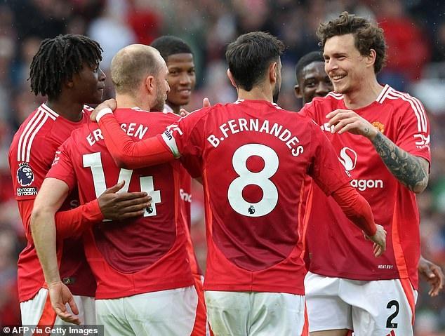 Man Utd tức tốc bay sang Đông Nam Á chạm trán các ngôi sao Việt Nam - 1