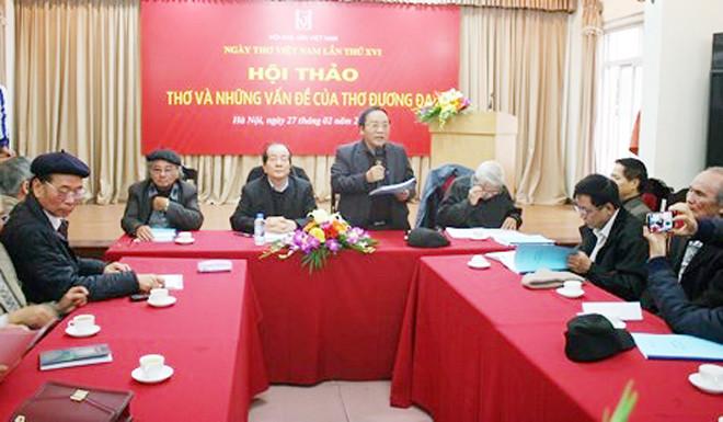 Một cuộc hội thảo về thơ đương đại.