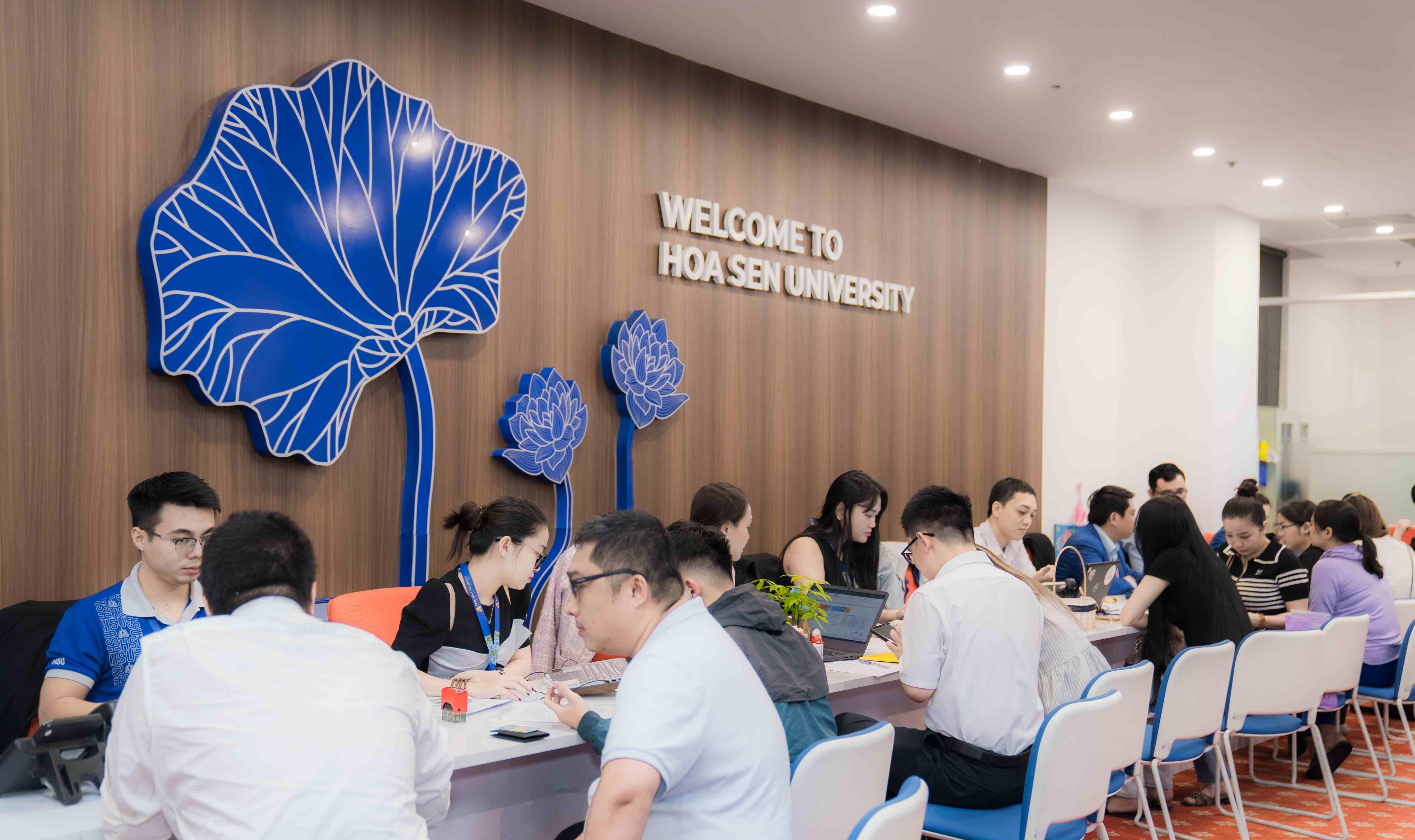 Thí sinh 2K7 an tâm nhập học tại HSU