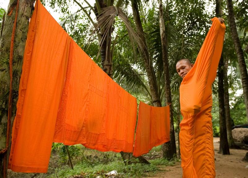 “Thời thế tạo anh hùng” hay “Anh hùng tạo thời thế” 1