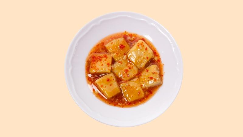 Chao là một loại thực phẩm lên men từ đậu hũ trong môi trường muối và rượu gạo hoặc nước gạo