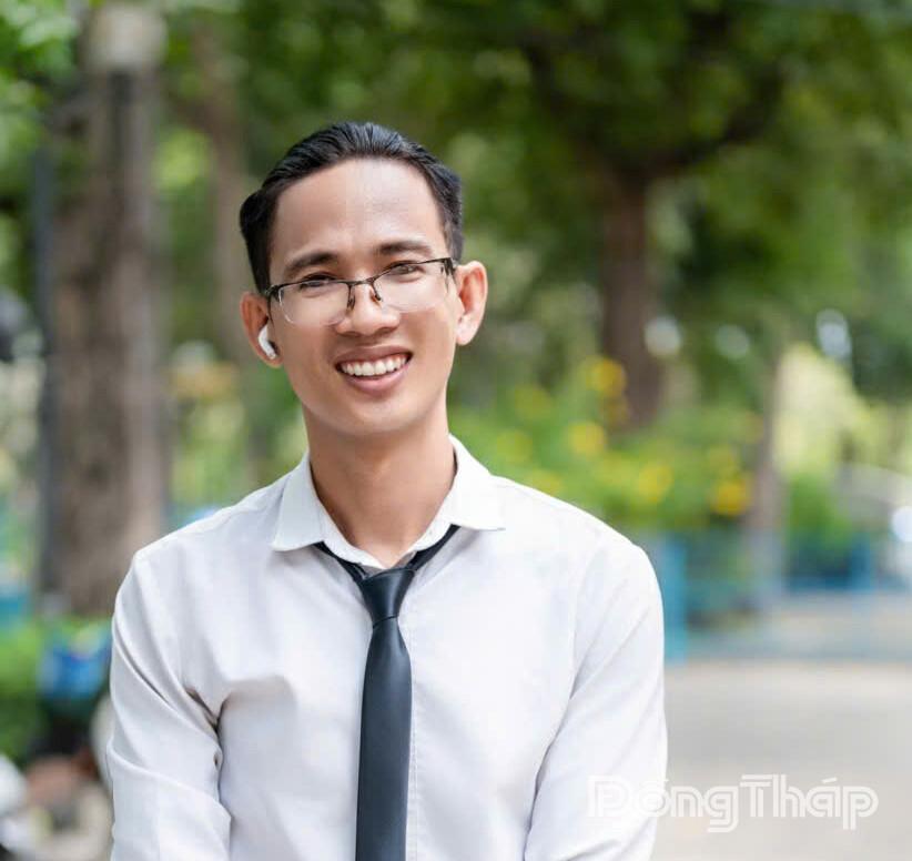 Tiếng thơ của một người trẻ giữa dòng chảy ký ức quê hương