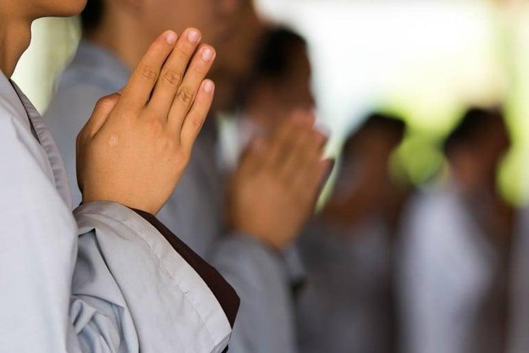 Mía sâu có đốt, nhà dột có nơi 1