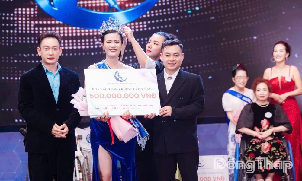 Trái tim nhân ái của “Trăng khuyết” Việt Nam Nguyễn Thị Minh Tâm