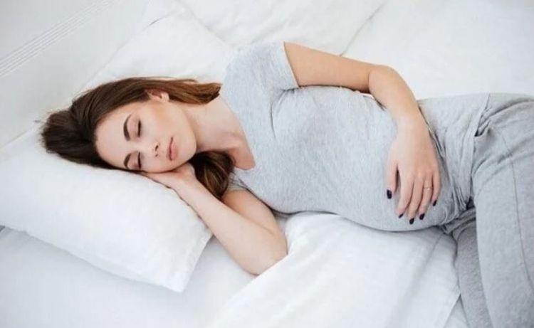 Một số mẹ bầu có thói quen nằm nghiêng phải
