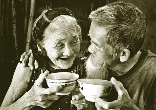 Cuộc sống người già trở nên vui vẻ và bình dị bởi những điều tự nhiên