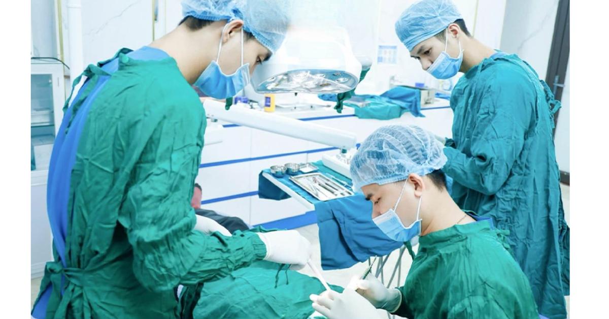 Nha khoa Minh Châu quy tụ đội ngũ bác sĩ giỏi chuyên môn